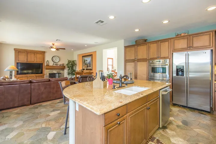 13808 Eaton Hollow Ave-large-013-010-Eat