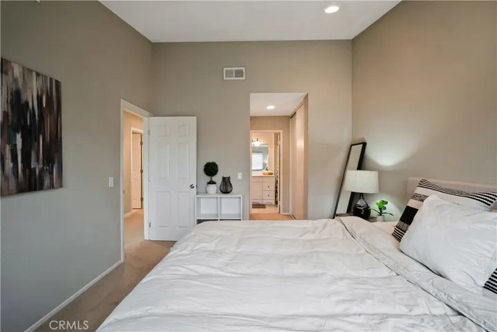 481 Springbrook N 95, Irvine, California 92614