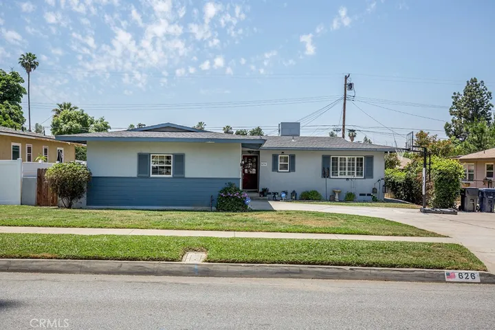 626 Roosevelt Road, Redlands, California 92374