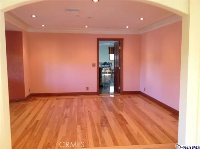 3162 Grangemont Road, Glendale, California 91206