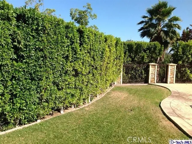 3162 Grangemont Road, Glendale, California 91206