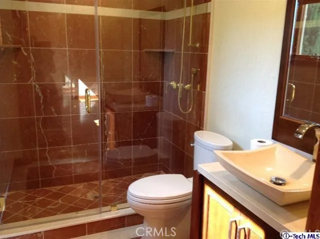 3162 Grangemont Road, Glendale, California 91206