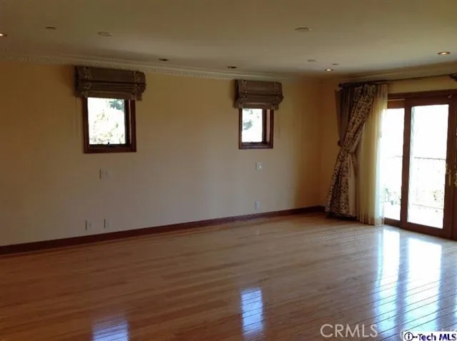 3162 Grangemont Road, Glendale, California 91206