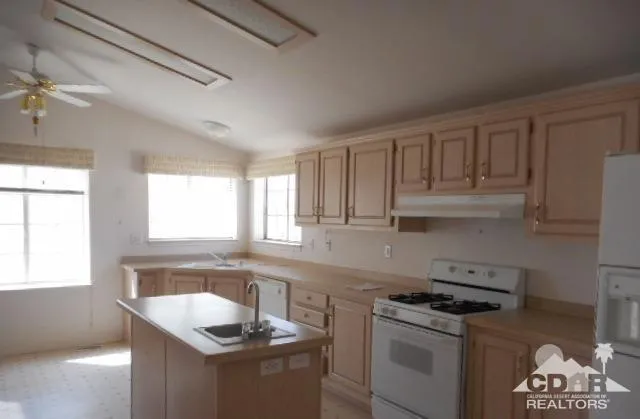 15300 Palm Drive 165, Desert Hot Springs, California 92240