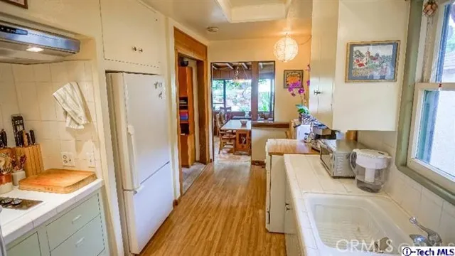 1212 N Jackson Street, Glendale, California 91207