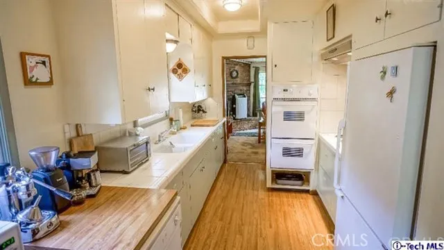 1212 N Jackson Street, Glendale, California 91207