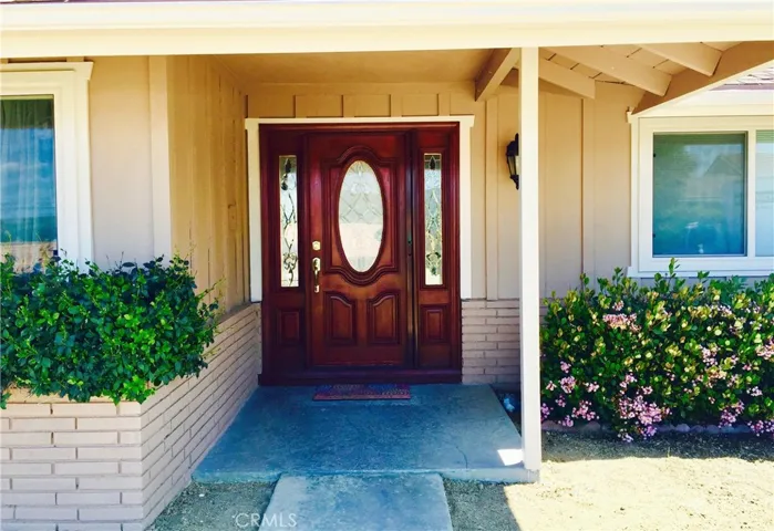 FRONT ENTRY WAY