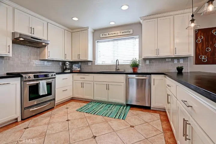 710 N Irena Avenue A, Redondo Beach, California 90277