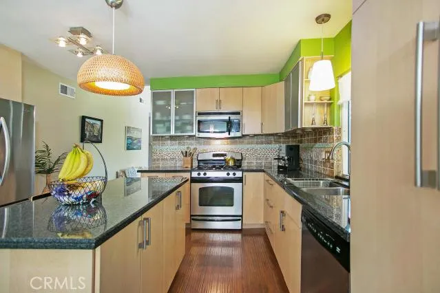 1009 W Curie Avenue, Santa Ana, California 92707