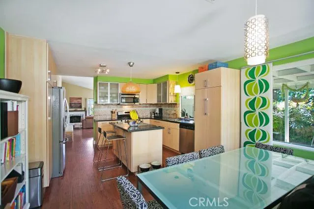 1009 W Curie Avenue, Santa Ana, California 92707