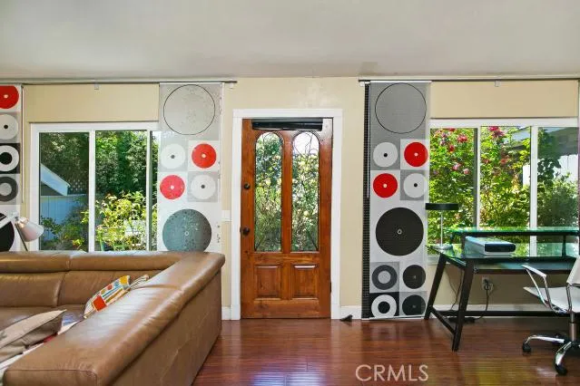 1009 W Curie Avenue, Santa Ana, California 92707