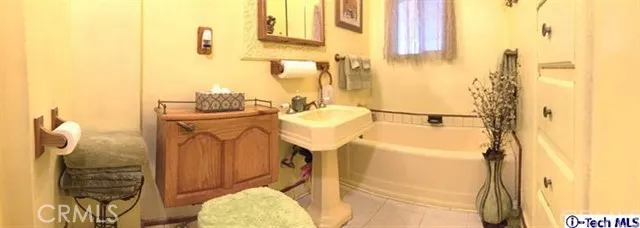 1827 Thurman Avenue, Los Angeles, California 90019