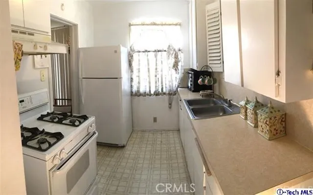 1827 Thurman Avenue, Los Angeles, California 90019