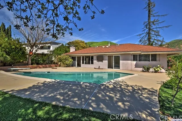18830 Kilfinan Street, Northridge, California 91326