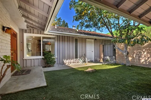 18830 Kilfinan Street, Northridge, California 91326