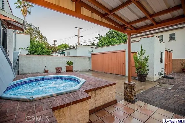 532 South Street, Glendale, California 91202