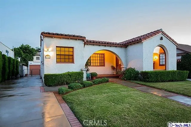 532 South Street, Glendale, California 91202