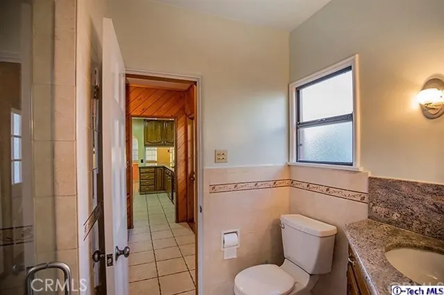 532 South Street, Glendale, California 91202