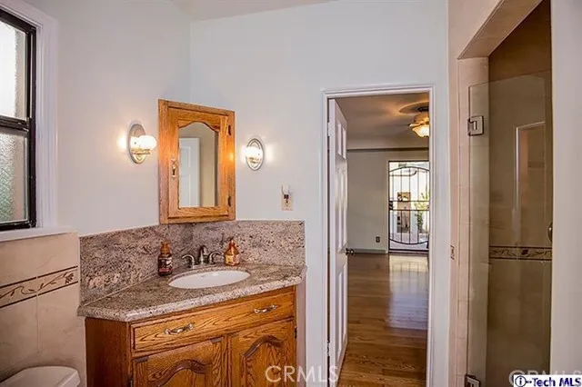 532 South Street, Glendale, California 91202