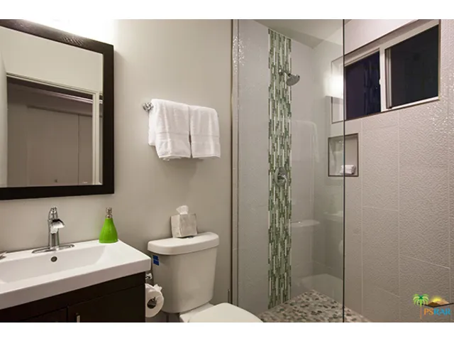 Casita Shower
