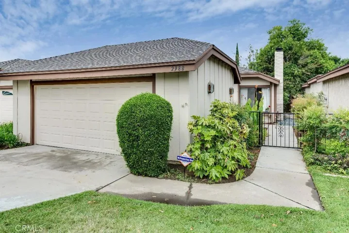 2988 Hyde Park Circle, Riverside, California 92506