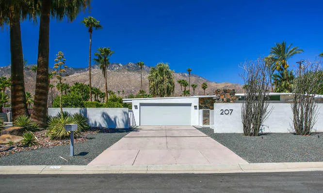207 Debby Dr Palm Springs-small-007-023-