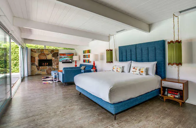 207 Debby Dr Palm Springs-small-025-039-