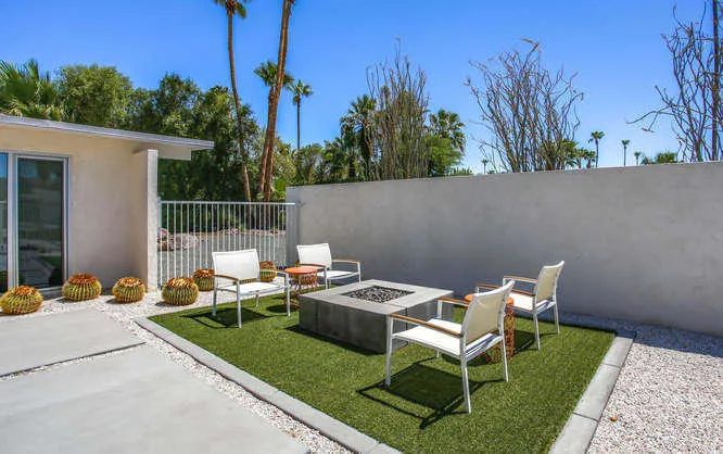 207 Debby Dr Palm Springs-small-009-029-
