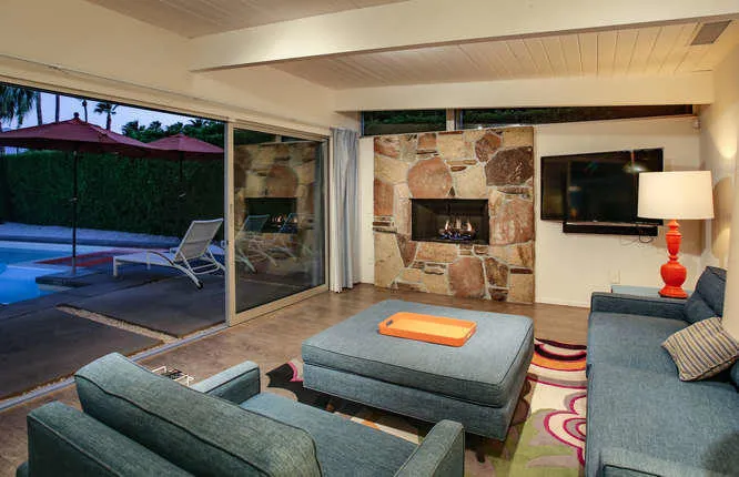 207 Debby Dr Palm Springs-small-070-010-