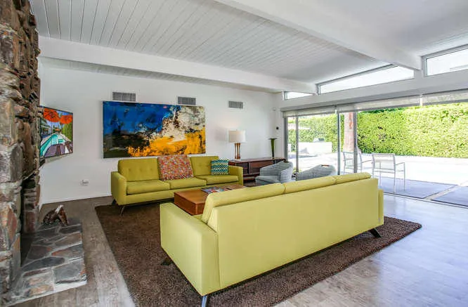 207 Debby Dr Palm Springs-small-014-031-