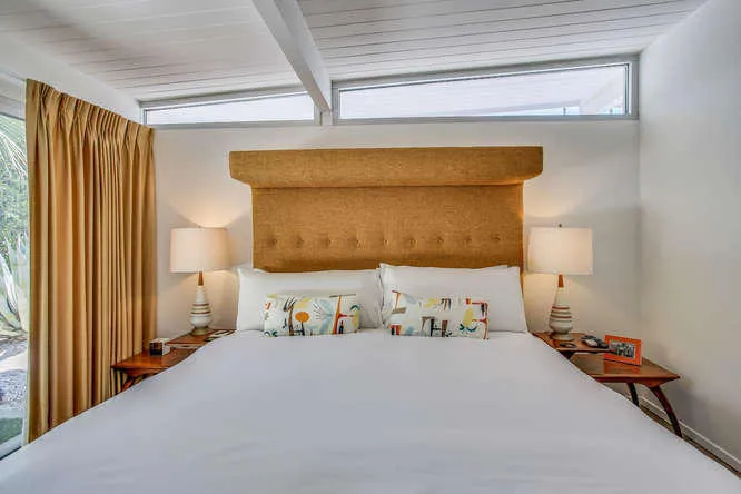 207 Debby Dr Palm Springs-small-039-066-
