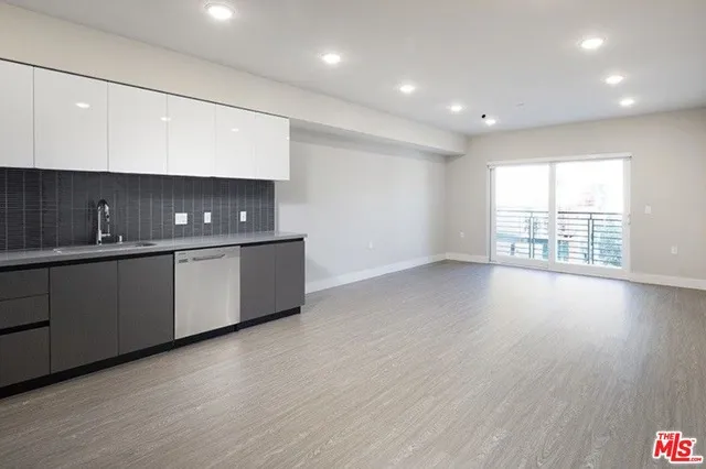 837 S Harvard 110, Los Angeles, California 90005