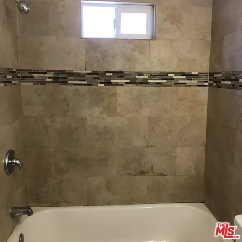 3705 S St Andrews Place, Los Angeles, California 90018