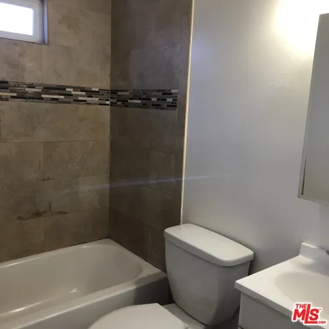3705 S St Andrews Place, Los Angeles, California 90018