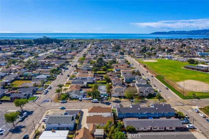 553 S 12th Street, Grover Beach, California 93433