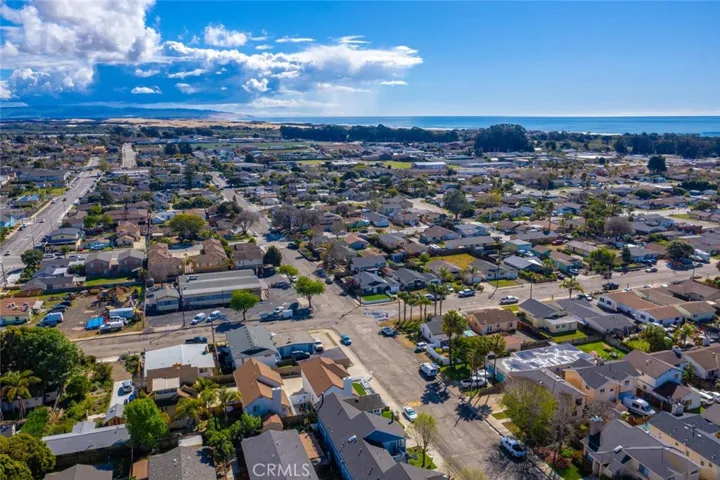 553 S 12th Street, Grover Beach, California 93433
