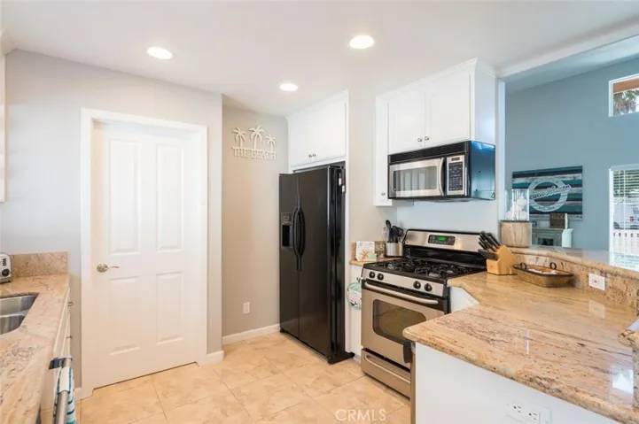 553 S 12th Street, Grover Beach, California 93433