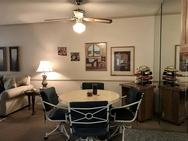 Dining Area. IMG_4587
