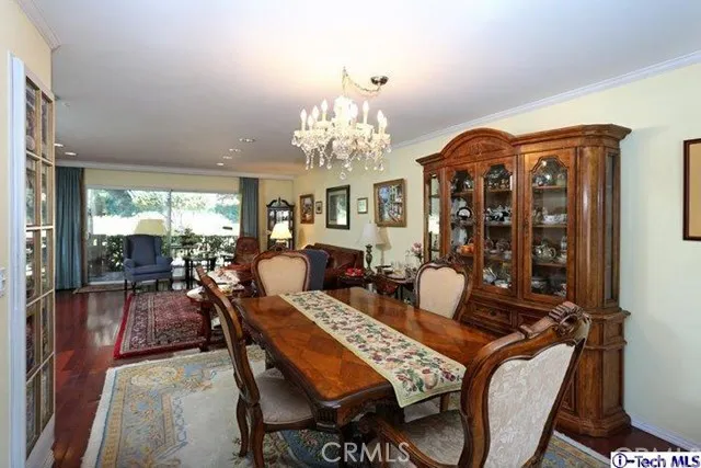 9773 Via Roma, Burbank, California 91504