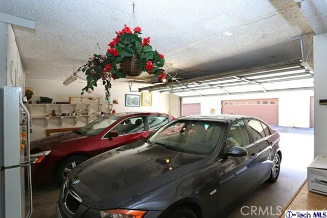 9773 Via Roma, Burbank, California 91504
