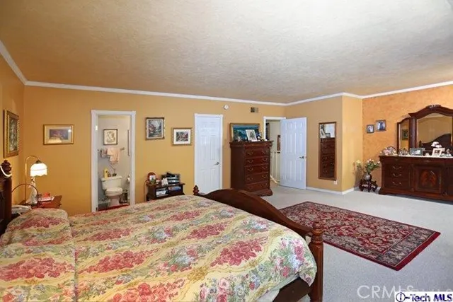 9773 Via Roma, Burbank, California 91504