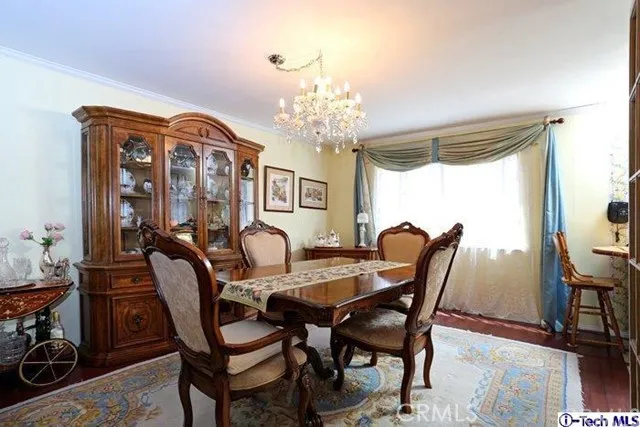 9773 Via Roma, Burbank, California 91504