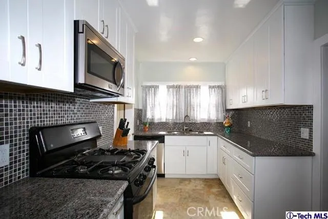 5068 San Rafael Avenue, Highland Park, California 90042