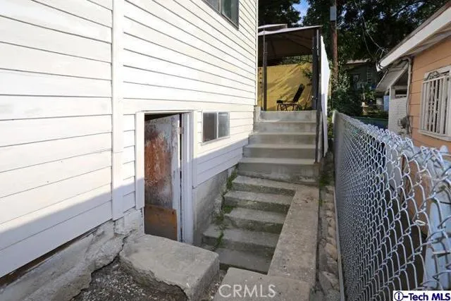 5068 San Rafael Avenue, Highland Park, California 90042