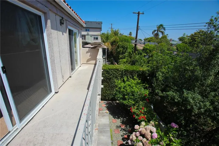 118 S Prospect Avenue B, Redondo Beach, California 90277