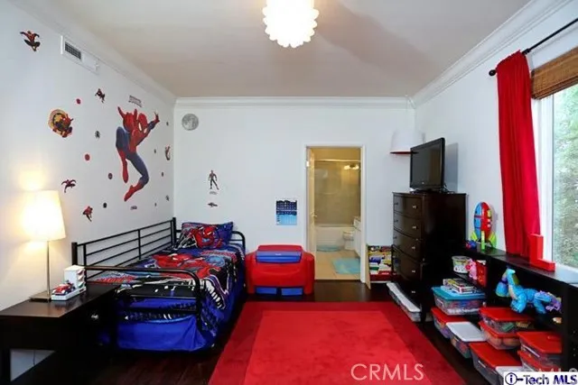 14315 Magnolia Boulevard 101, Sherman Oaks, California 91423
