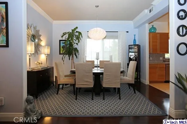 14315 Magnolia Boulevard 101, Sherman Oaks, California 91423