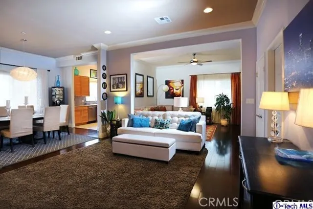 14315 Magnolia Boulevard 101, Sherman Oaks, California 91423