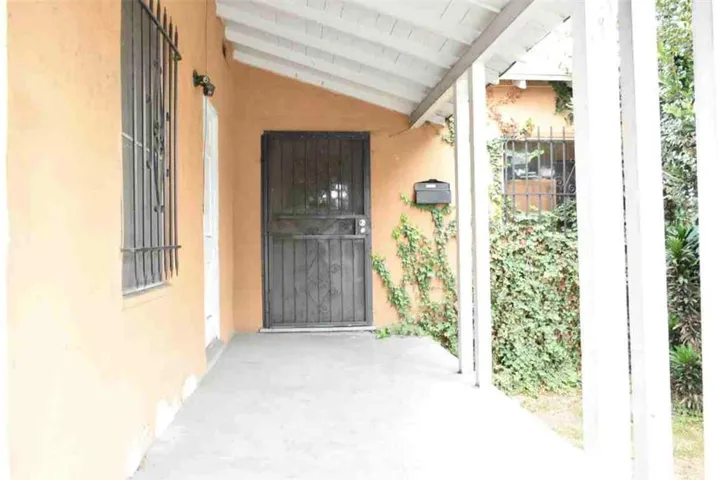 835 W Rosecrans Avenue, Compton, California 90222