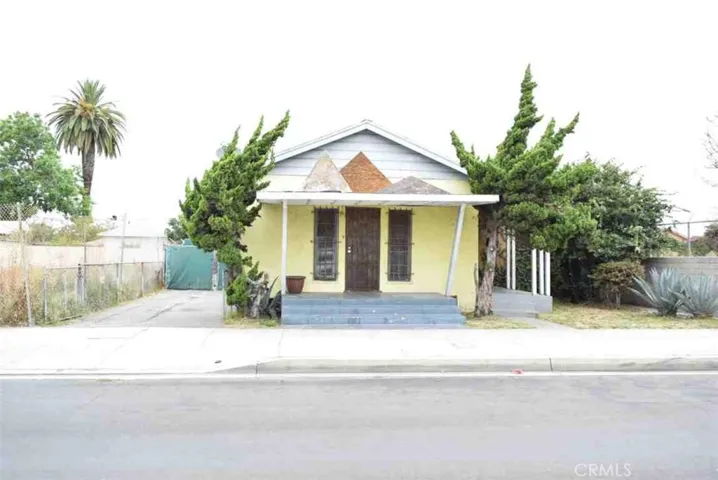 835 W Rosecrans Avenue, Compton, California 90222